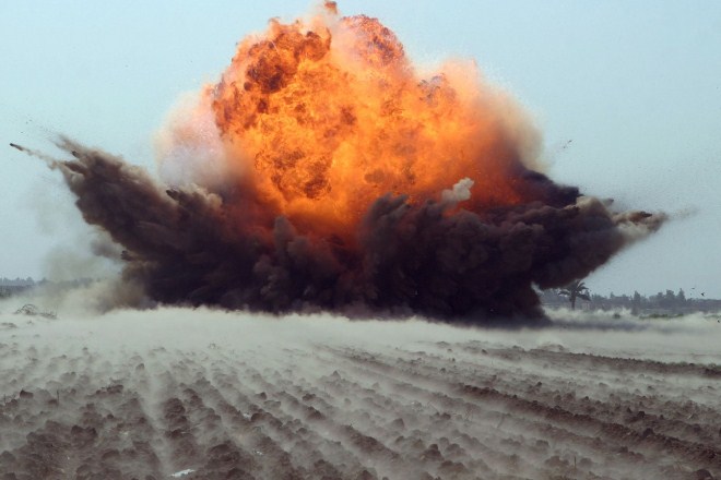 Explosion-Feu-900x1600